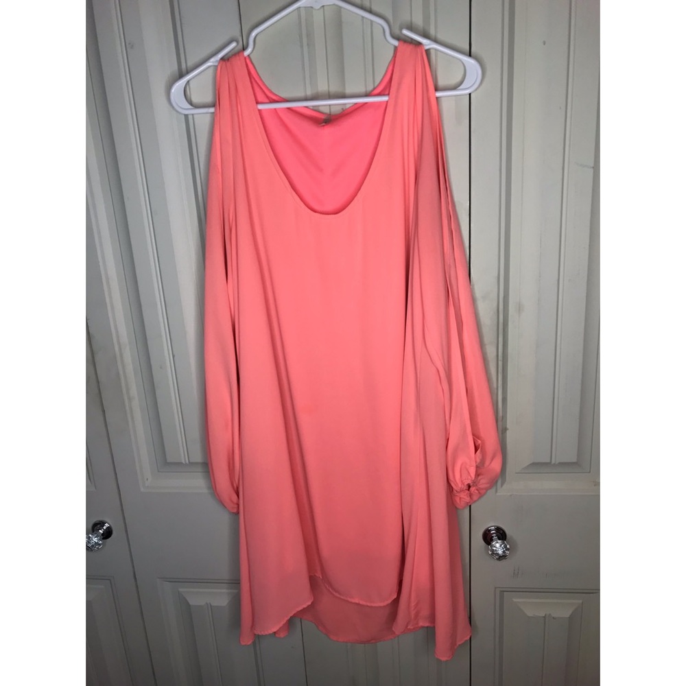 Coral open sleeve boutique dress